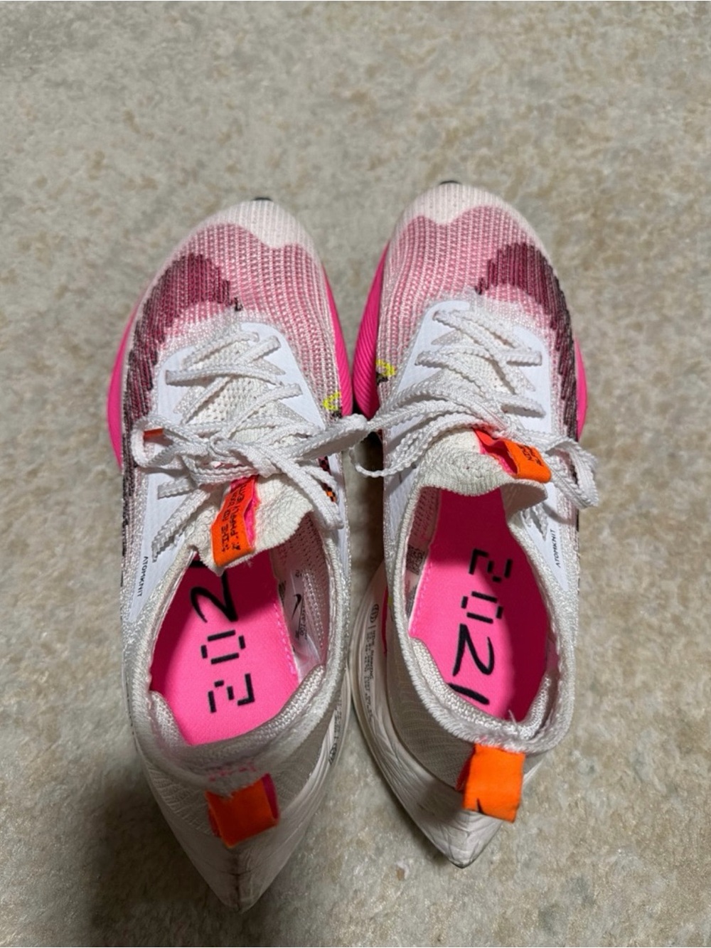 Nike Women’s White and Pink ZoomX Flyknit Running Shoes - Picture 4 of 5
